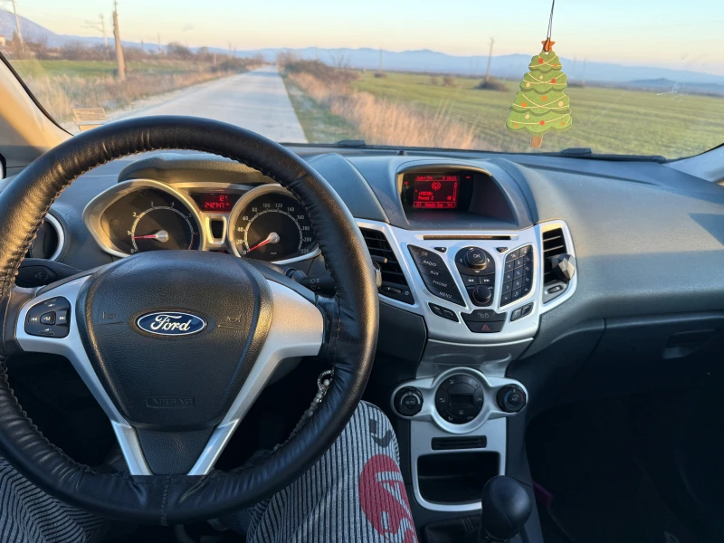 Ford Fiesta 1.4 LPG, снимка 10 - Автомобили и джипове - 52866752