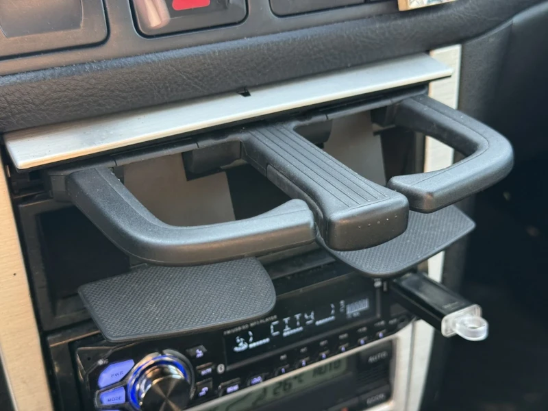 VW Golf 1.6, снимка 14 - Автомобили и джипове - 53130481