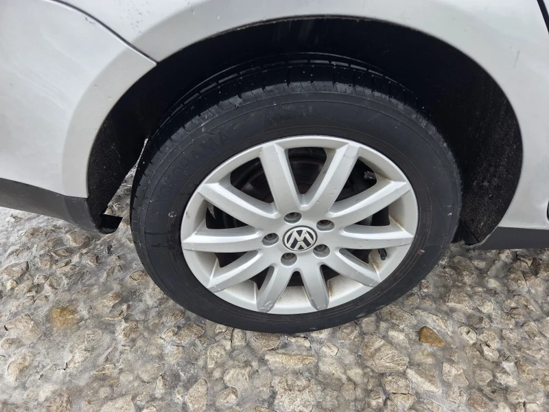 VW Jetta 1.9tdi* klima* , снимка 9 - Автомобили и джипове - 53374844