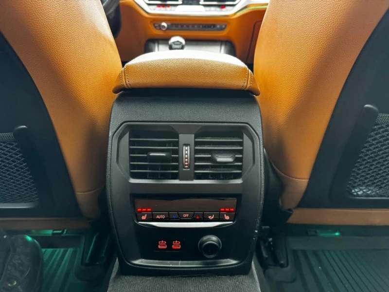 BMW 330 2019* 8ZF* M-PACK* BLACK OPTIC* 360* CARPLAY* SHOD, снимка 17 - Автомобили и джипове - 53475569