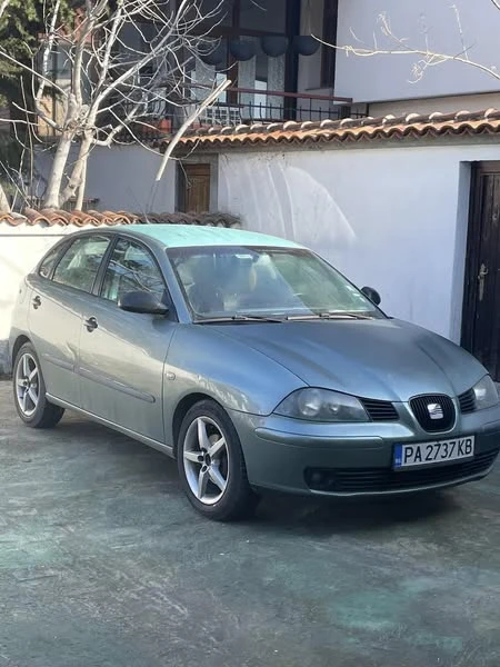 Seat Ibiza, снимка 1 - Автомобили и джипове - 49221977