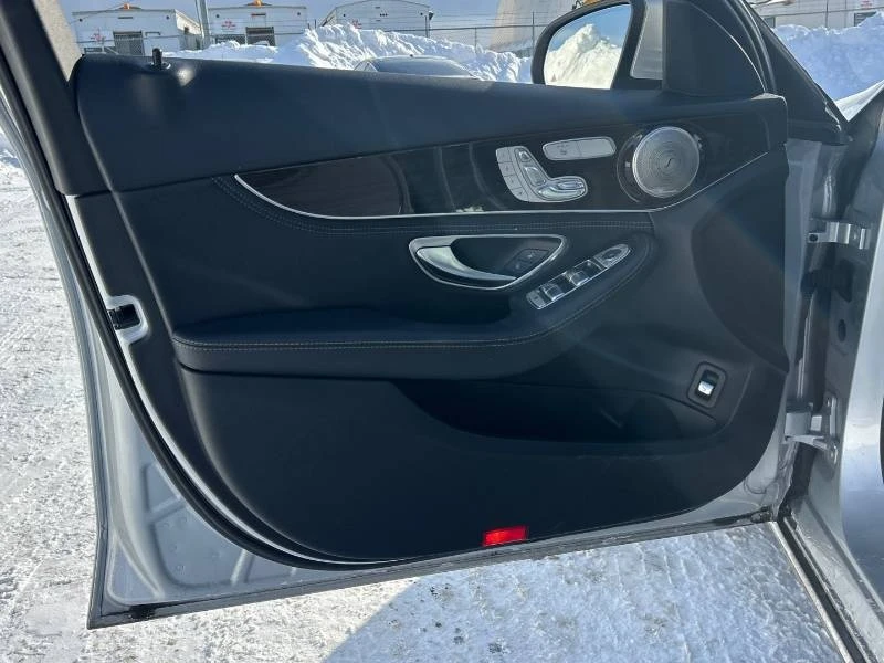 Mercedes-Benz C 300 * CARFAX * ПОДГРЕВИ * ПАМЕТ * КАМЕРА - изображение 10