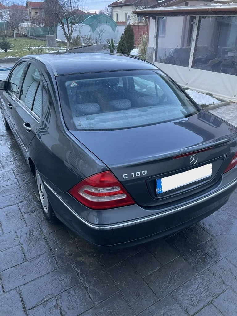 Mercedes-Benz C 180, снимка 2 - Автомобили и джипове - 54947654