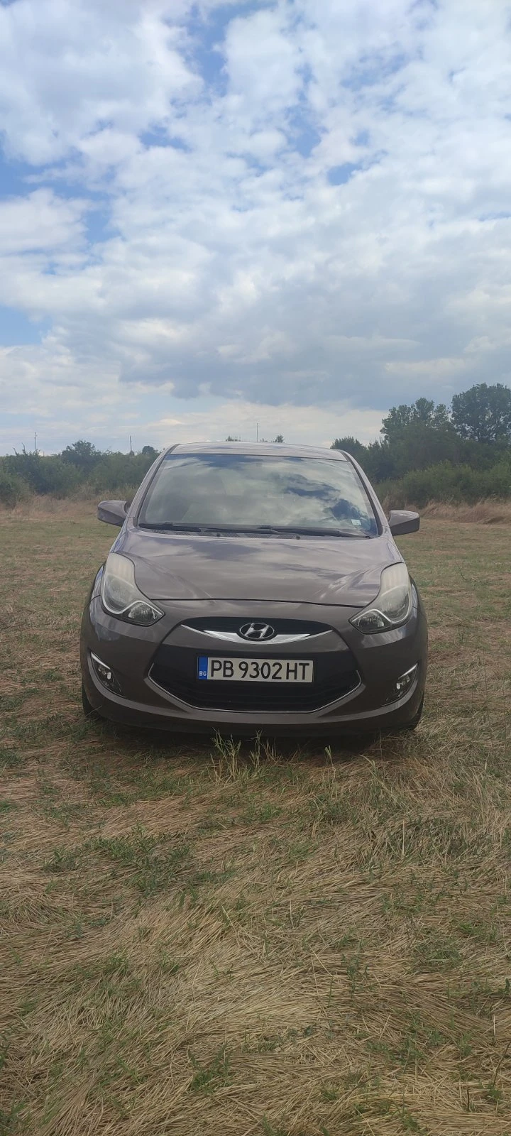 Hyundai Ix20, снимка 4 - Автомобили и джипове - 55656861