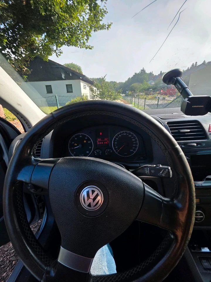 VW Golf 1.6, снимка 2 - Автомобили и джипове - 55871905