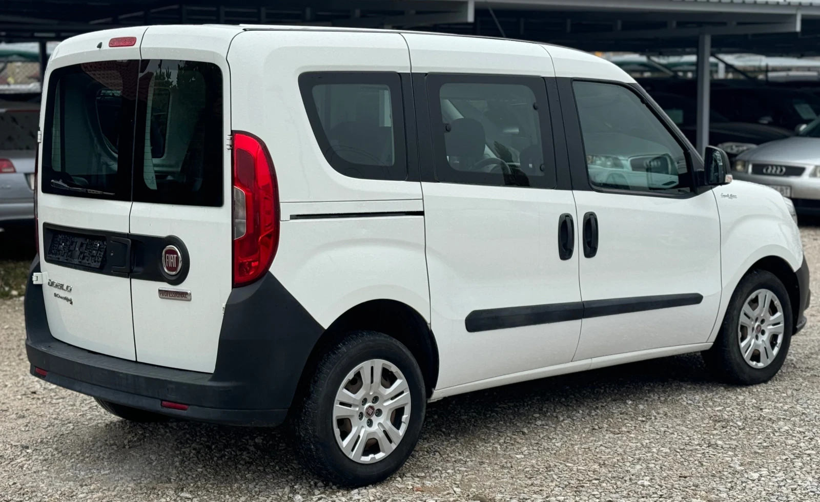 Fiat Doblo 1.3 M-JET 90кс - изображение 6