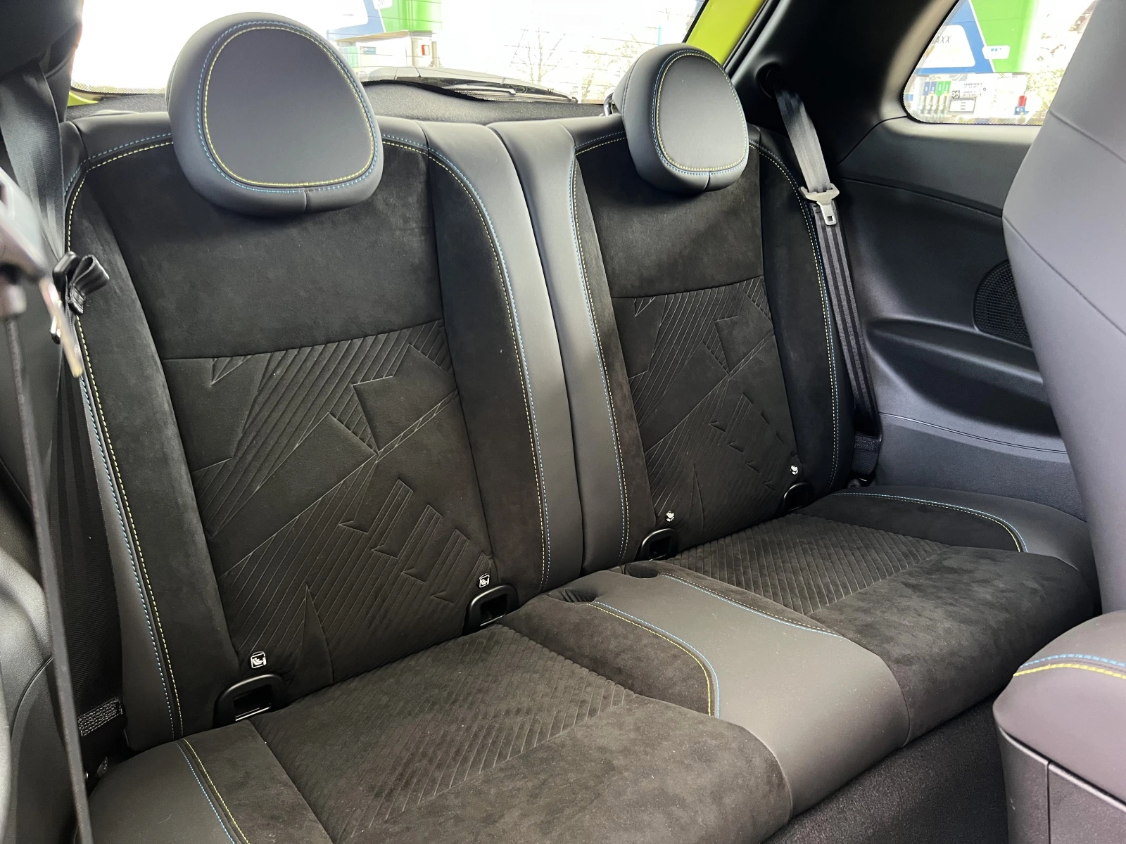 Fiat 500 e ABARTH/ TURISMO/ JBL/ CAMERA/ LED/ PANO/ 18/ | Mobile.bg   16