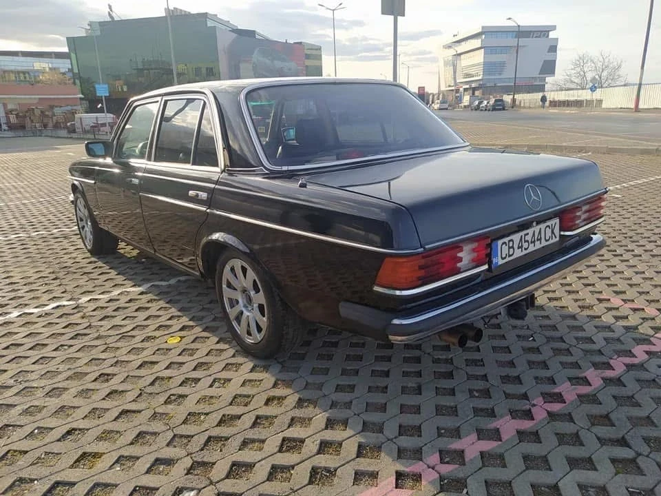 Mercedes-Benz 123 2.3 - изображение 6
