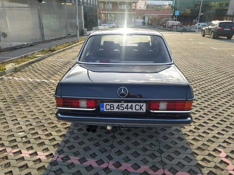 Mercedes-Benz 123 2.3 - изображение 5