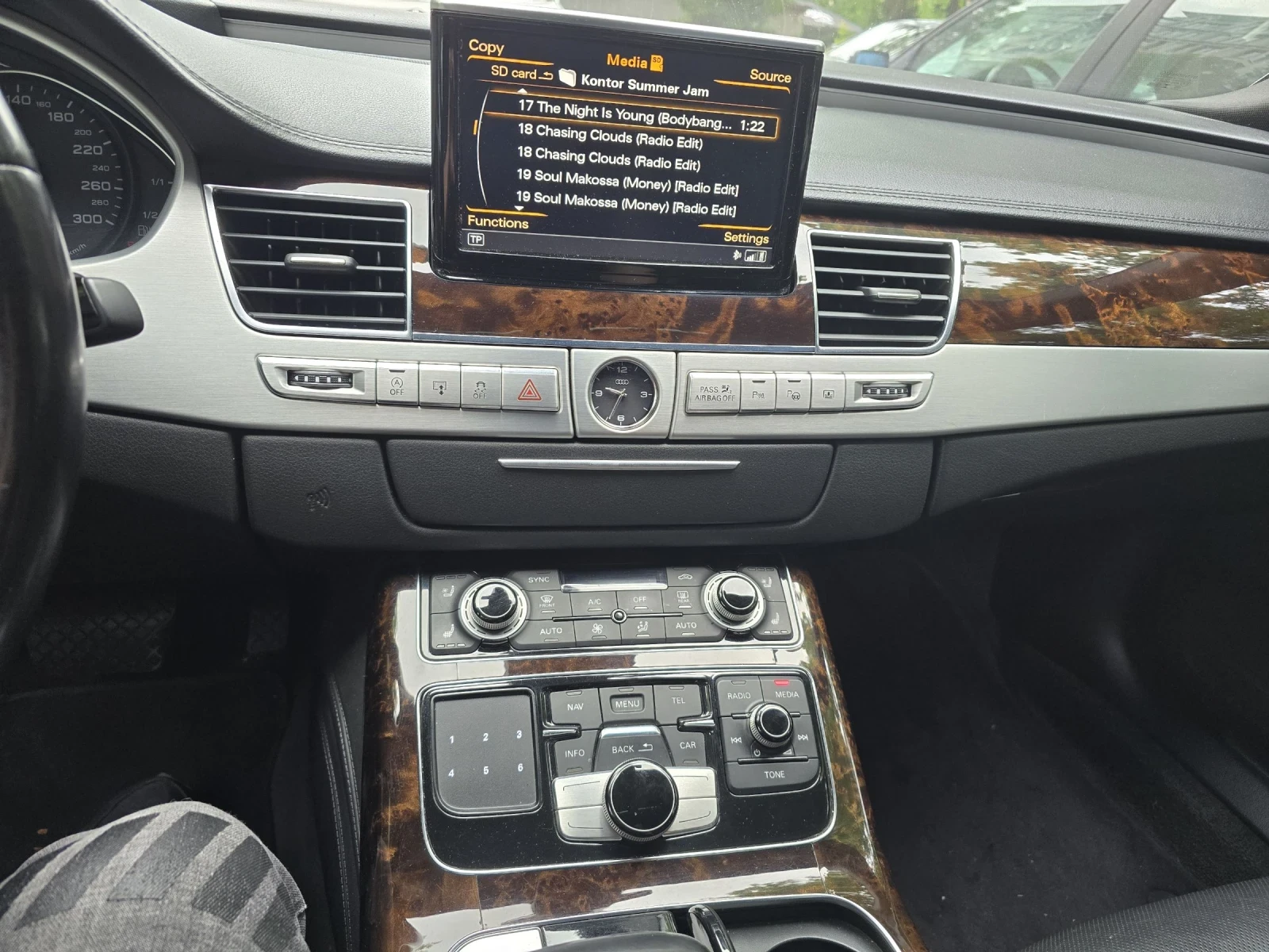 Audi A8 Matrix - изображение 5
