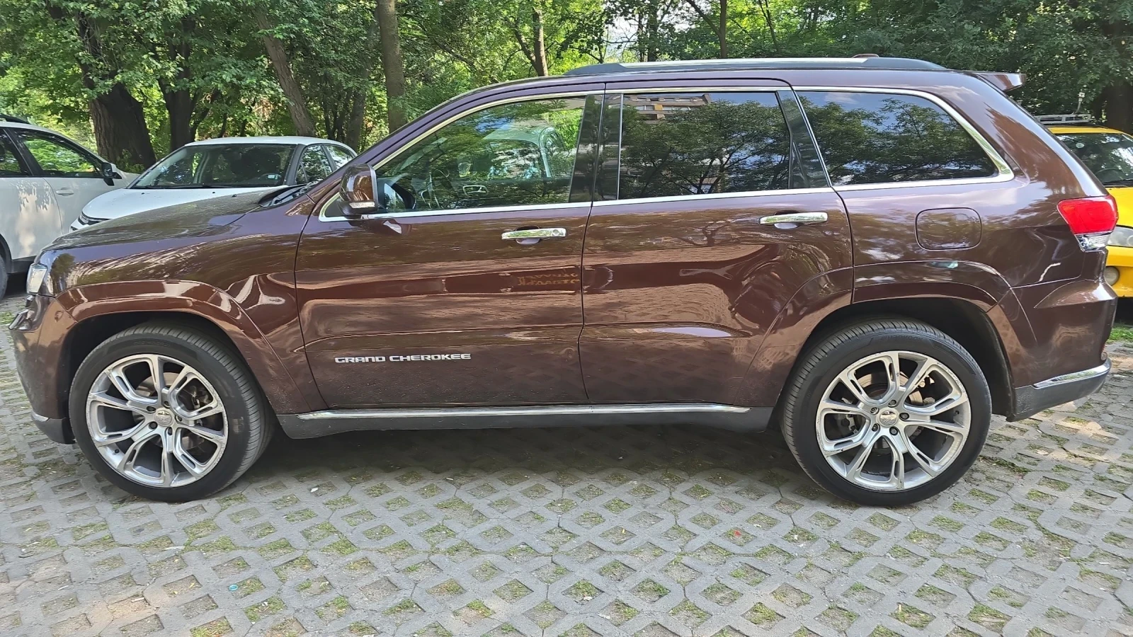 Jeep Grand cherokee Sumit - изображение 2