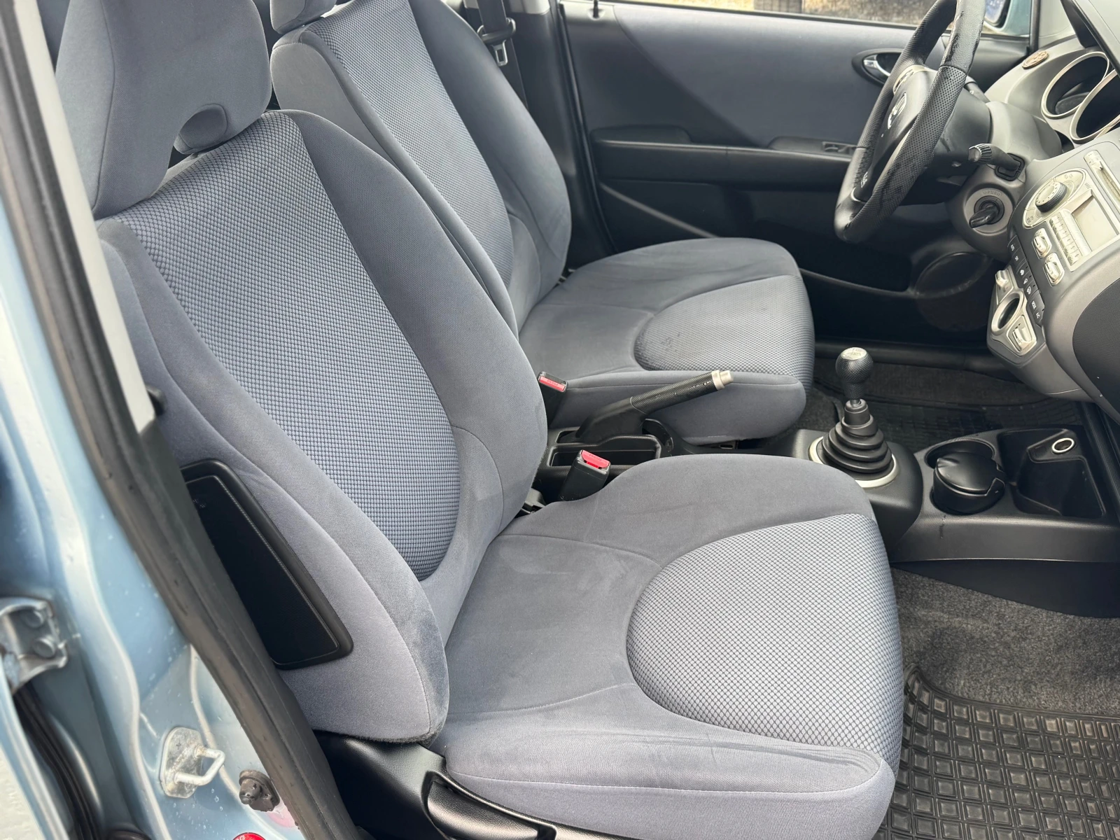 Honda Jazz 1.4   - изображение 10