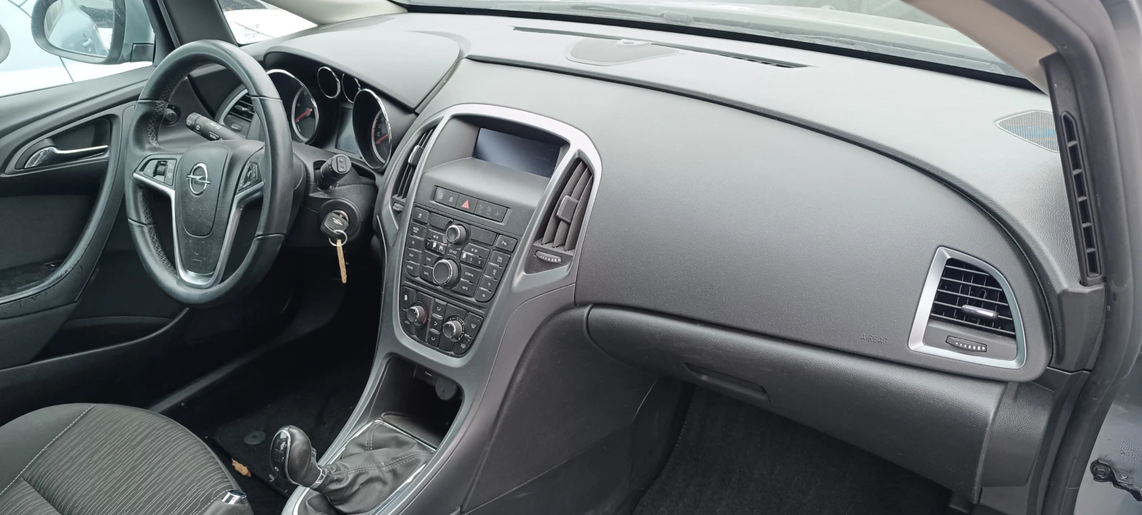 Opel Astra J 1.7/2.0CDTi 1.6i - изображение 5