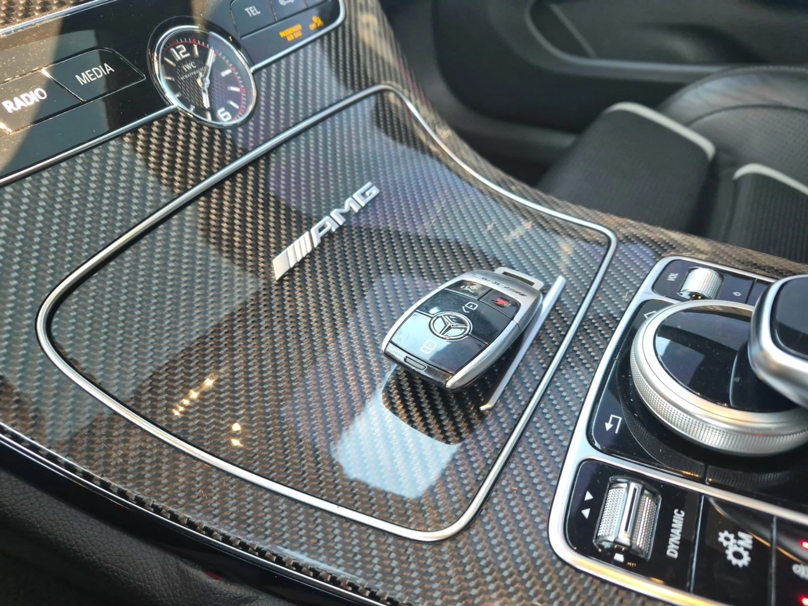 Mercedes-Benz C 63 AMG S * * CARFAX * * АВТО КРЕДИТ * * , снимка 9 - Автомобили и джипове - 54145247