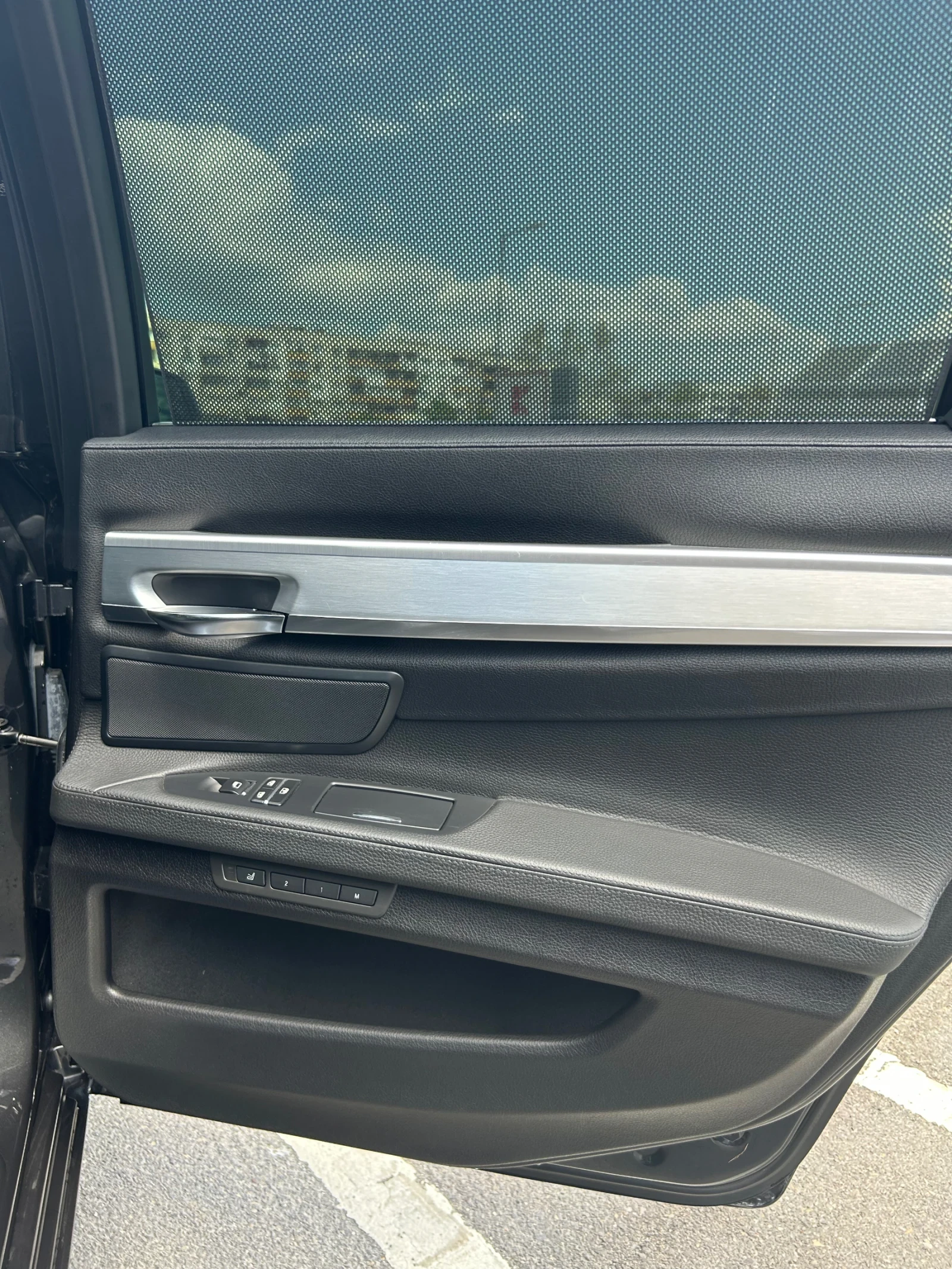 BMW 740  d xDrive M-Pack, снимка 11 - Автомобили и джипове - 54184580