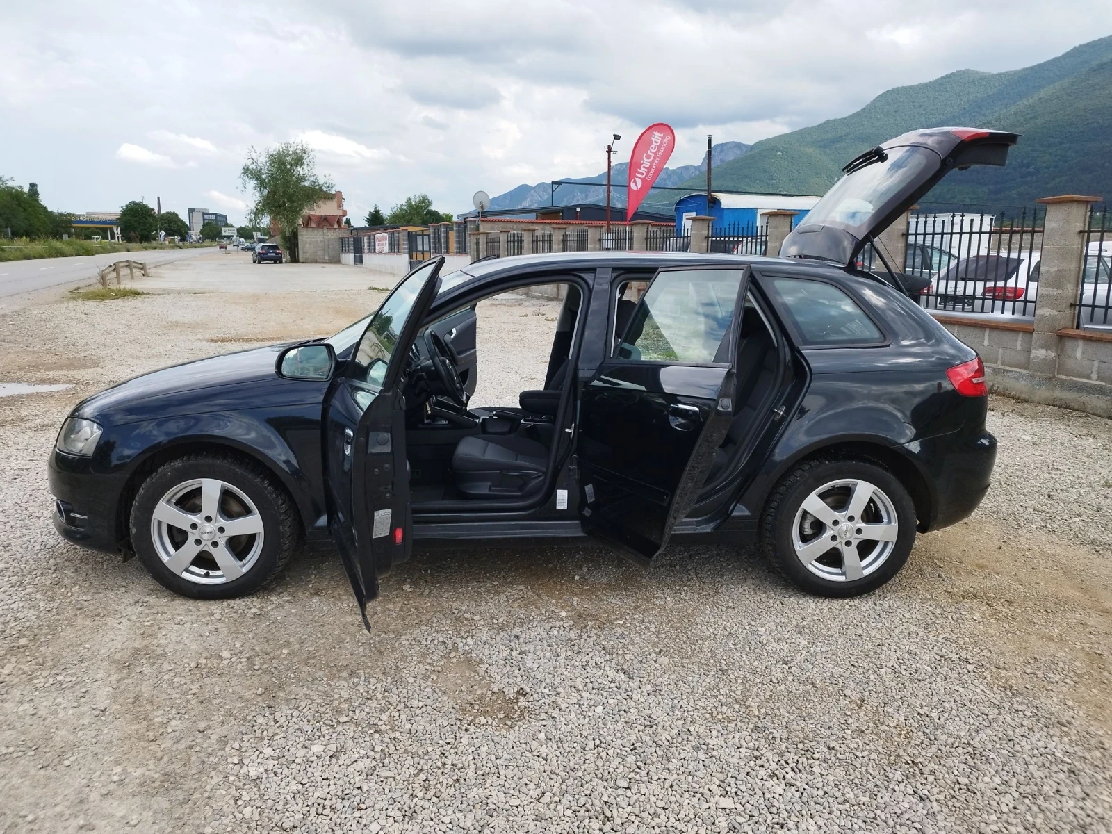 Audi A3 1.6 tdi 90 kc., снимка 9 - Автомобили и джипове - 54792940