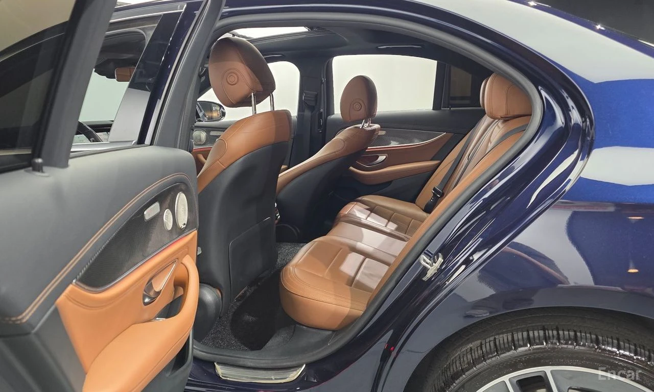 Mercedes-Benz E 350 AMG* LINE* 4MATIC* BURMESTER* ХЕДЪП* LANE* ASSIST*, снимка 16 - Автомобили и джипове - 55004154