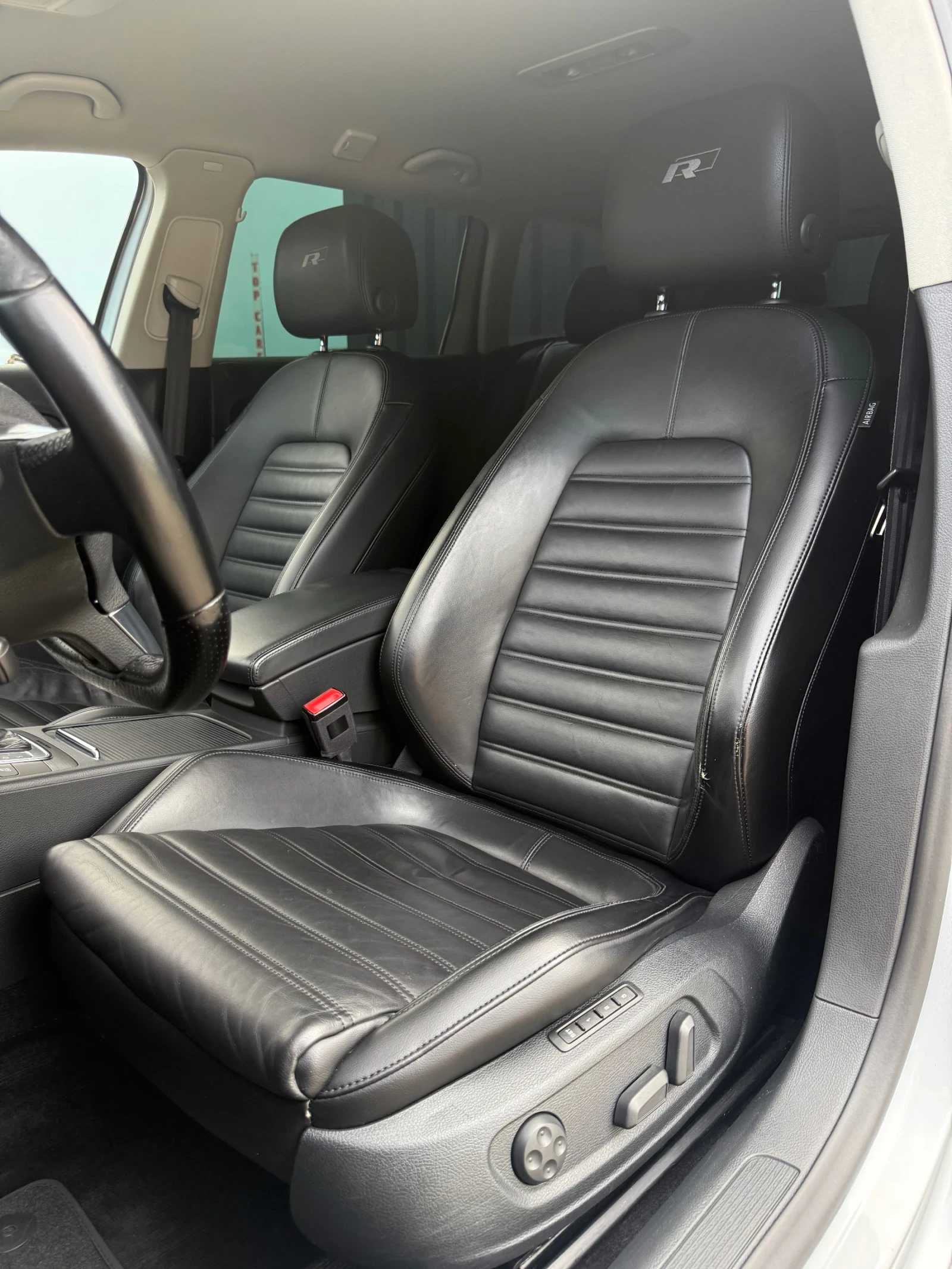 VW Passat R-LINE 4-MOTION DSG , снимка 12 - Автомобили и джипове - 55148684