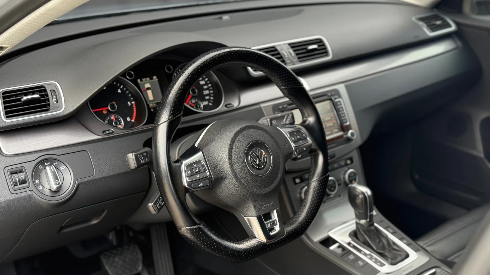 VW Passat R-LINE 4-MOTION DSG , снимка 7 - Автомобили и джипове - 55148684
