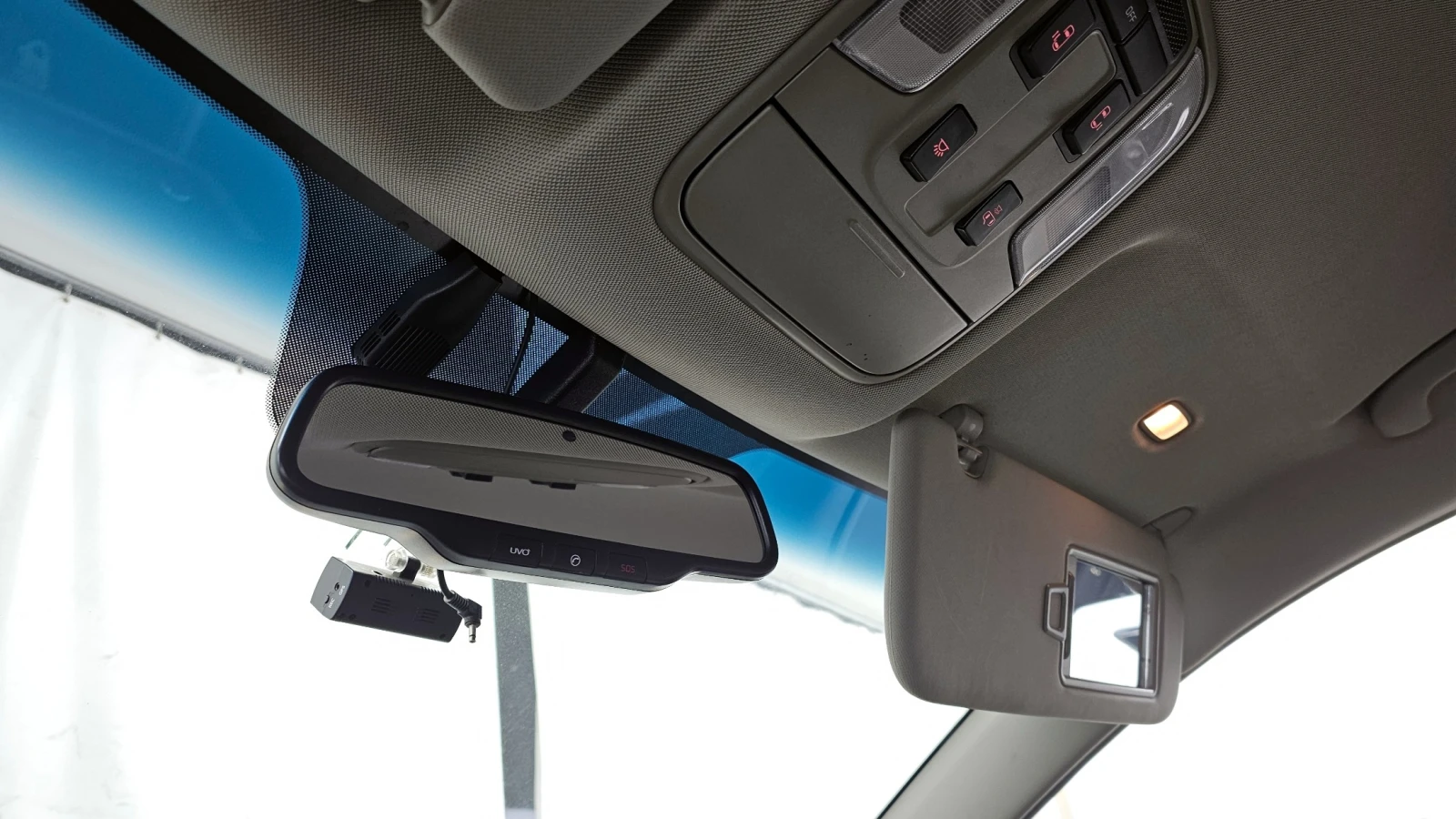 Kia Carnival LUXURY 2.2* 9 МЕСТА* ПОДГРЕВ ВОЛАН/СЕДАЛКИ, снимка 14 - Автомобили и джипове - 55626267