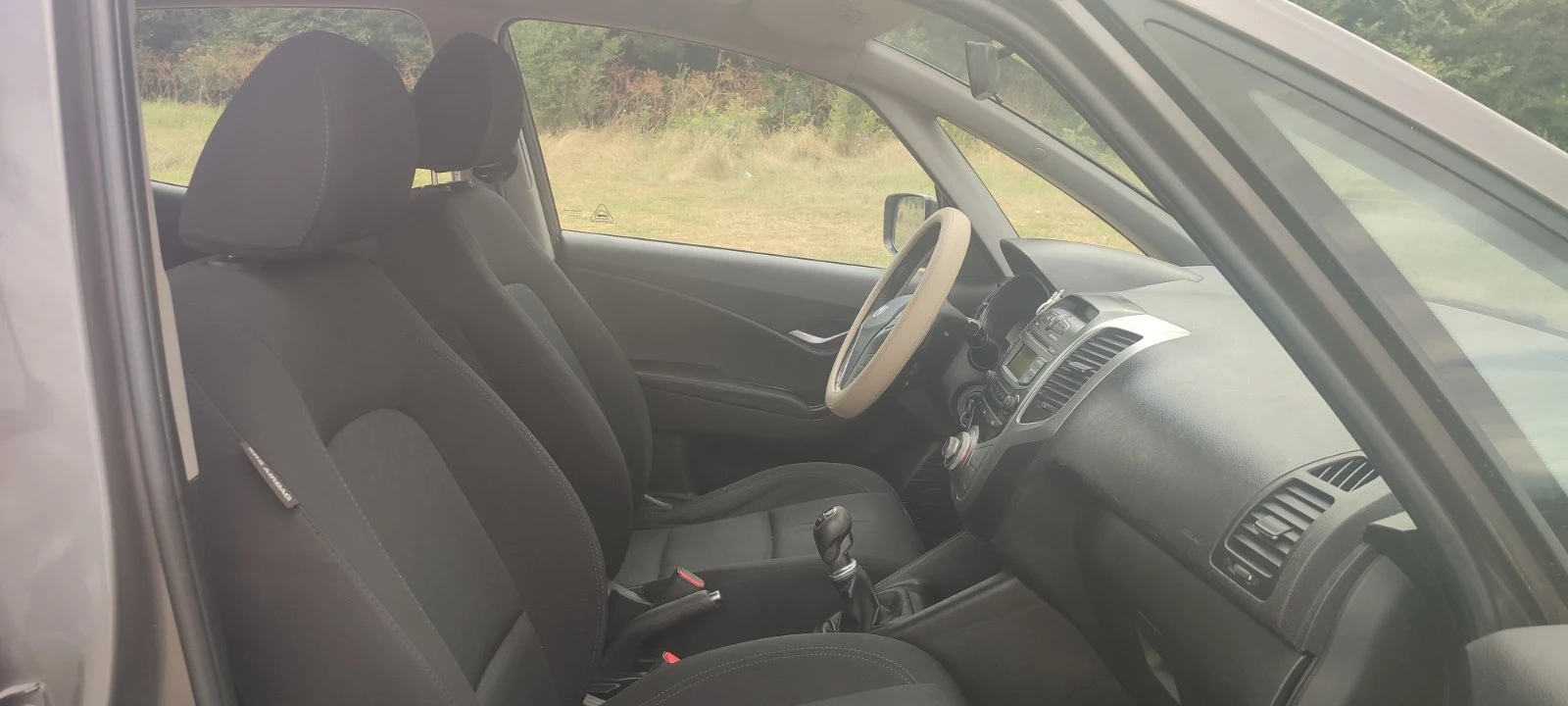 Hyundai Ix20, снимка 11 - Автомобили и джипове - 55656861