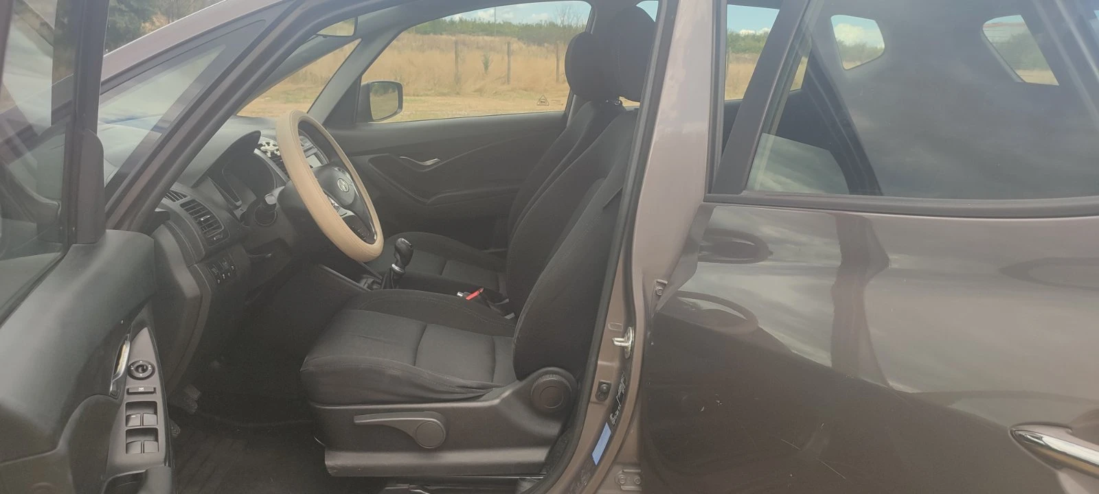 Hyundai Ix20, снимка 7 - Автомобили и джипове - 55656861