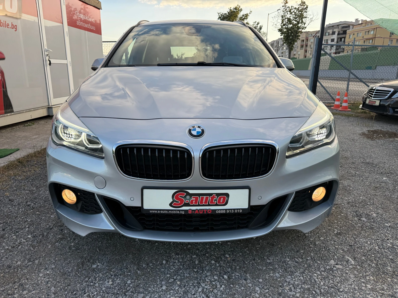 BMW 2 Gran Tourer 2.0xDrive* M ПАКЕТ* HEAD UP* K LESS* NAVI* ПОДГРЕВ, снимка 2 - Автомобили и джипове - 56078481