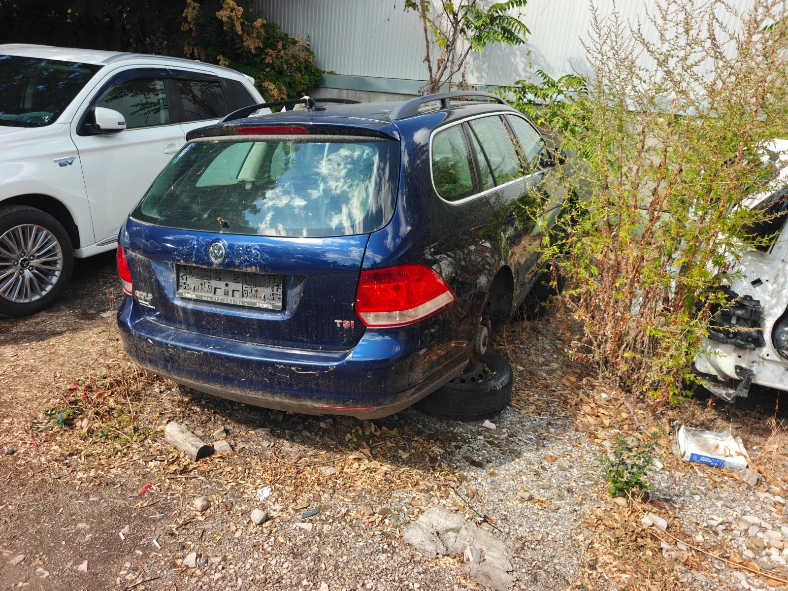 VW Golf 1. 6, снимка 2 - Автомобили и джипове - 56330163
