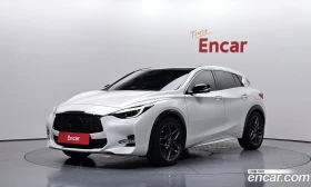 ������ Infiniti Q30
