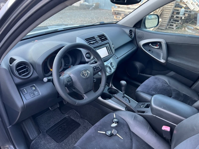 Toyota Rav4 2.2D 4X4/ FACE/Автоматик/ Подгрев/ Кожа/ Алкантара, снимка 11 - Автомобили и джипове - 48326256