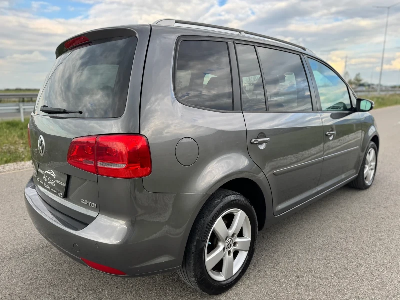 VW Touran 2.0 TDI / NAVI / PANORAMA / PODGREV / PARKTRONIC , снимка 8 - Автомобили и джипове - 50464274