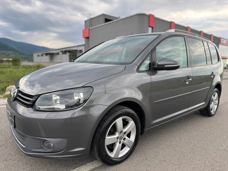 VW Touran 2.0 TDI / NAVI / PANORAMA / PODGREV / PARKTRONIC , снимка 3 - Автомобили и джипове - 50464274