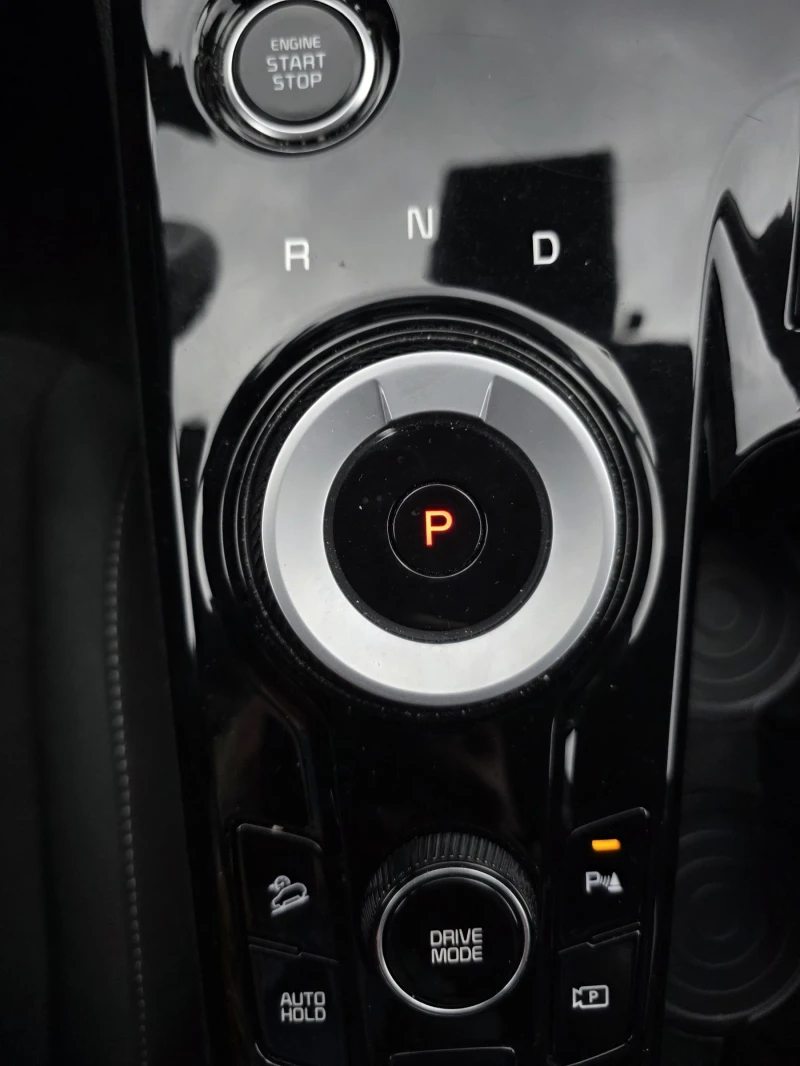Kia Sportage 1.6i HYBRID 230hp, снимка 16 - Автомобили и джипове - 52663339
