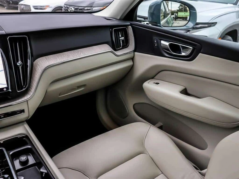Volvo XC60 * PLUS BRIGHT THEME * CARFAX * ЦЕНА ДО БГ, снимка 12 - Автомобили и джипове - 53537665