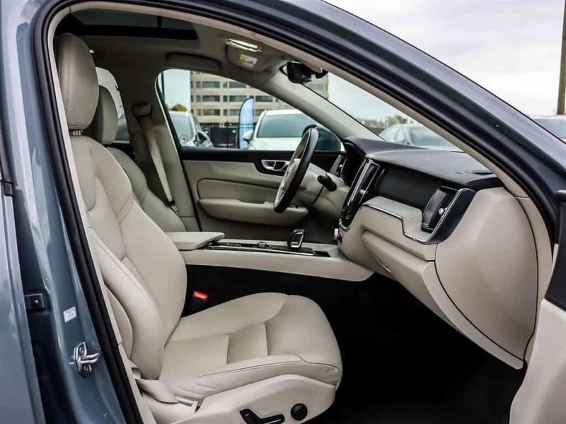 Volvo XC60 * PLUS BRIGHT THEME * CARFAX * ЦЕНА ДО БГ, снимка 13 - Автомобили и джипове - 53537665