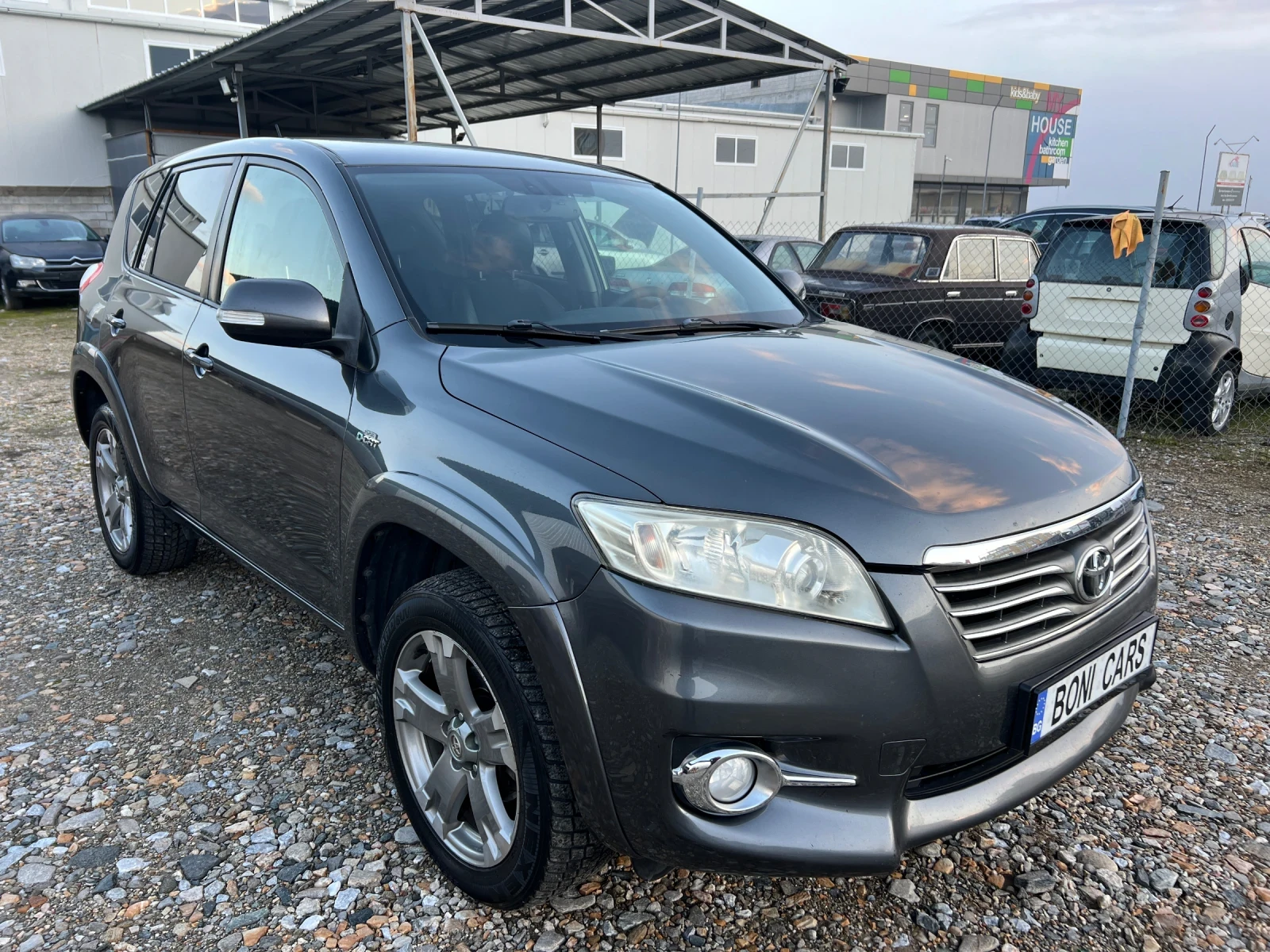 Toyota Rav4 2.2D 4X4/ FACE/Автоматик/ Подгрев/ Кожа/ Алкантара - изображение 3