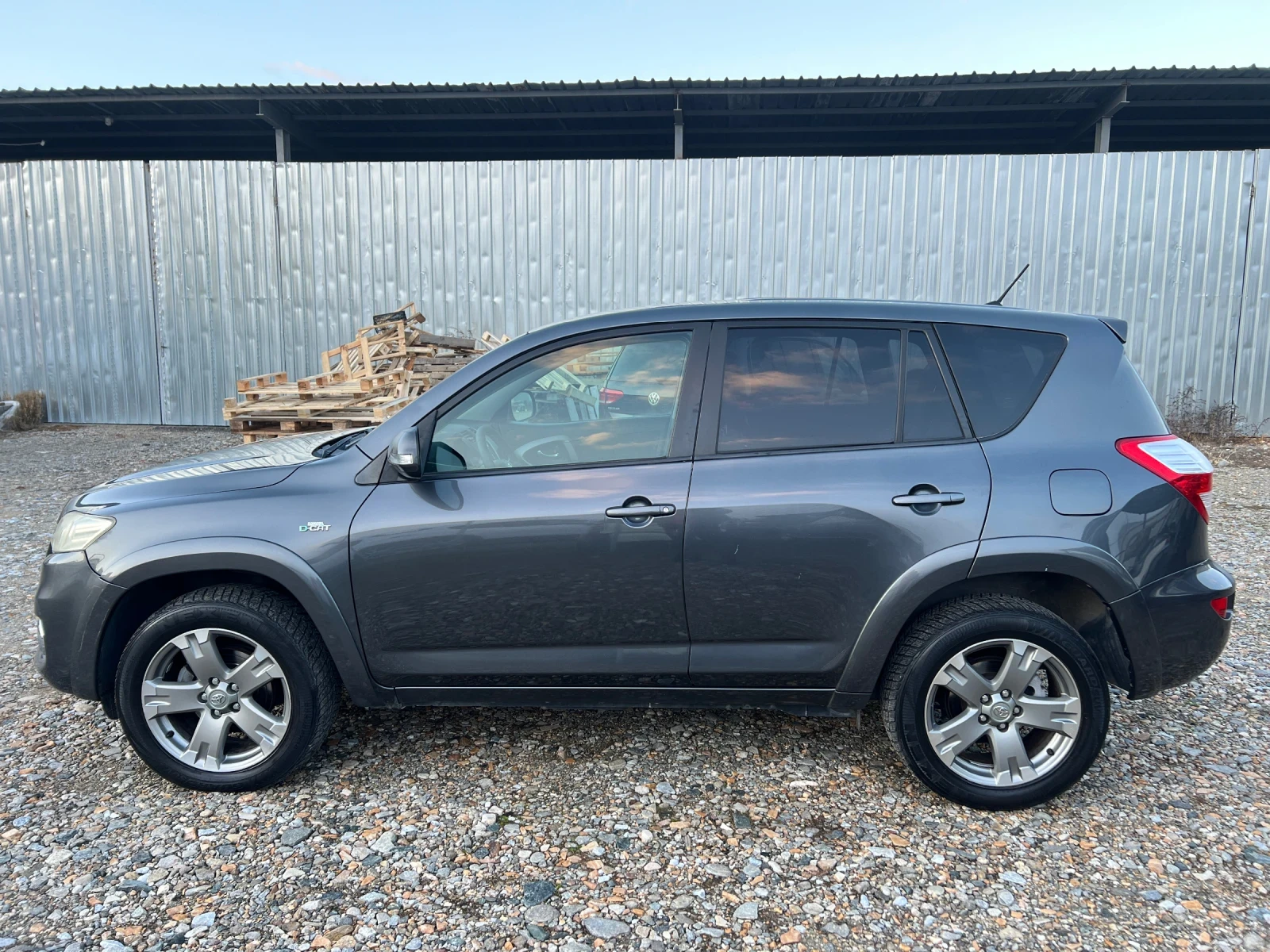 Toyota Rav4 2.2D 4X4/ FACE/Автоматик/ Подгрев/ Кожа/ Алкантара - изображение 8