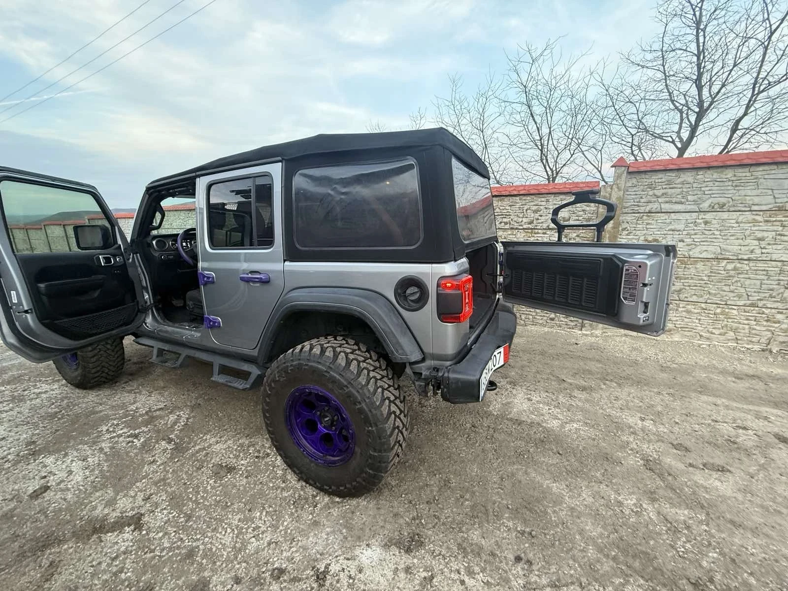 Jeep Wrangler  - изображение 5