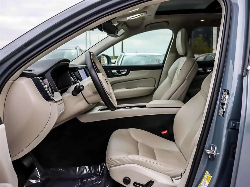 Volvo XC60 * PLUS BRIGHT THEME * CARFAX * ЦЕНА ДО БГ - изображение 9