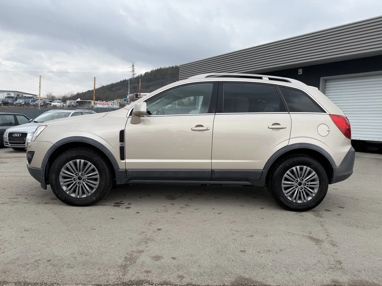 Opel Antara 2.2CDTI FACE 4x4 NAVI, снимка 8 - Автомобили и джипове - 53913318