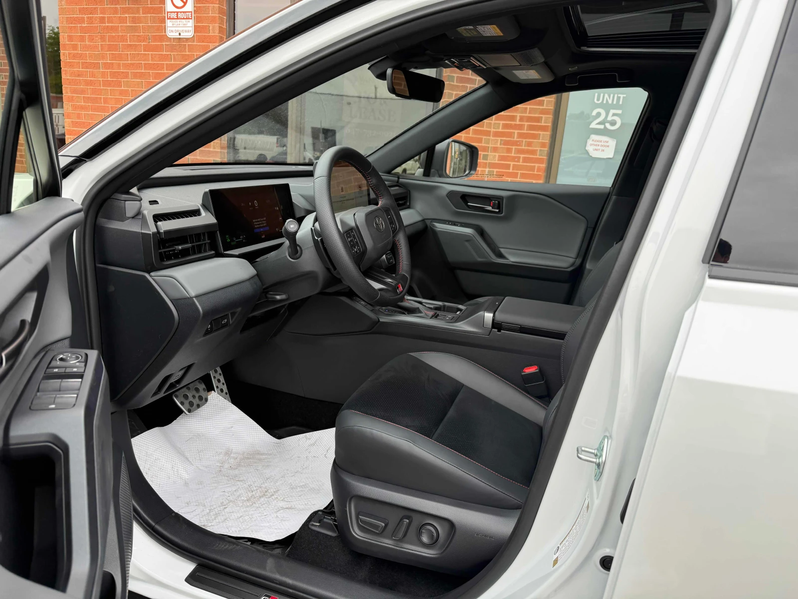 Toyota Rav4 GR Sport* 2.5 PHEV* AWD, снимка 7 - Автомобили и джипове - 54899248