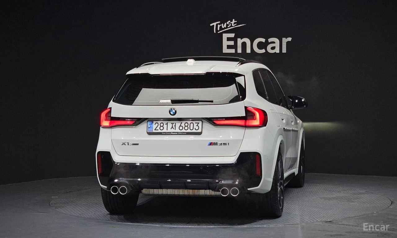 BMW X1 M35i* HARMON* KARDON* ХЕДЪП* 360КАМЕРА* , снимка 4 - Автомобили и джипове - 55422783