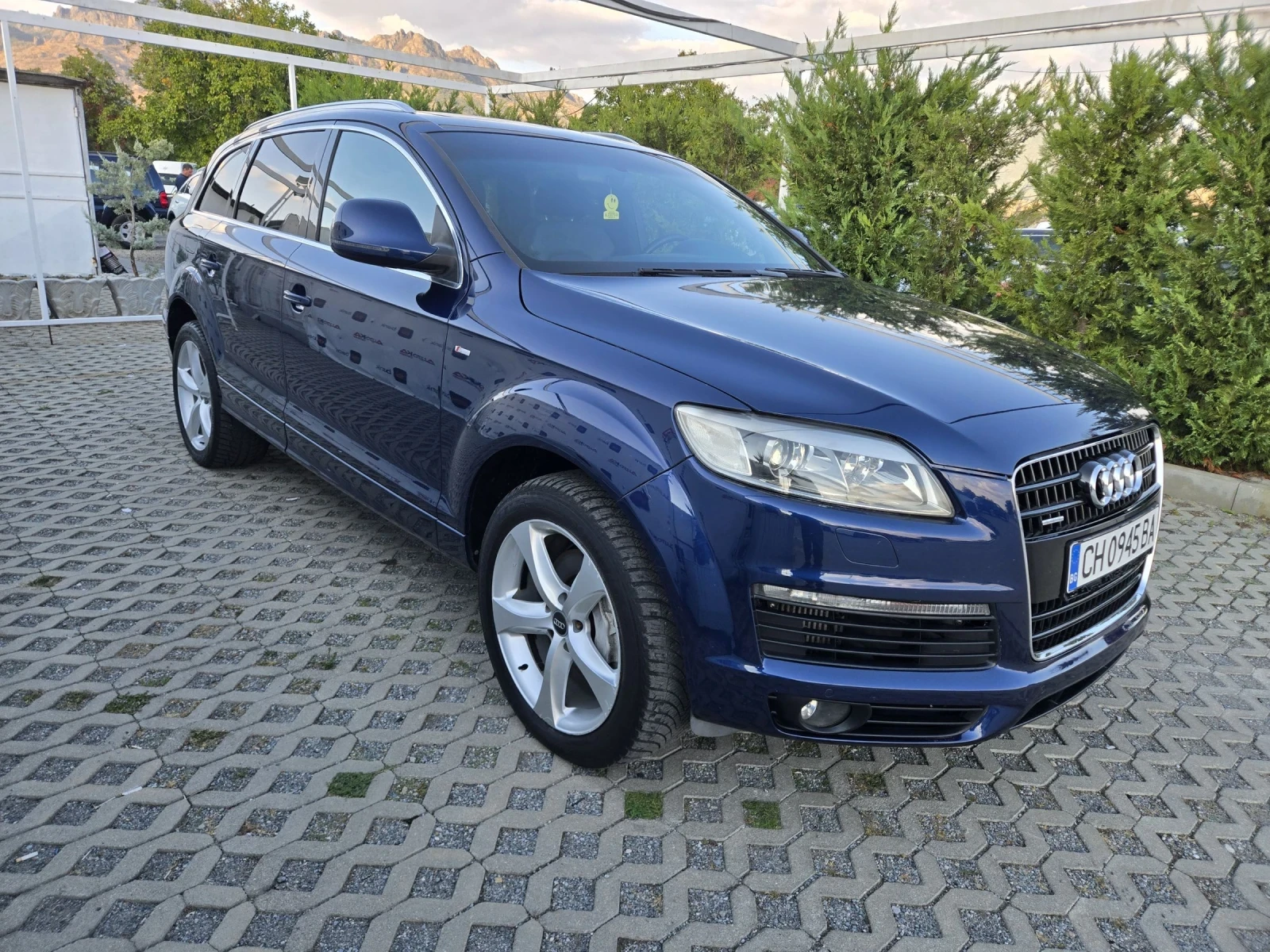Audi Q7 3.0TDI-233кс= 7МЕСТА= S-Line= ПАНОРАМА= BOSE= КСЕН, снимка 2 - Автомобили и джипове - 56330968