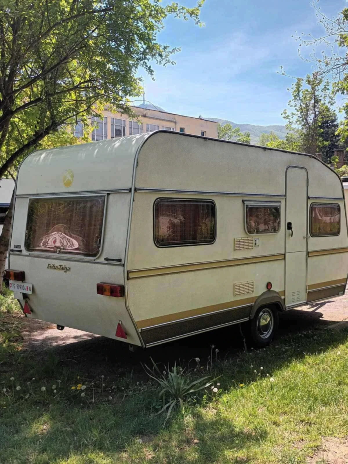 Каравана Други Eriba Eri 461 B - изображение 2