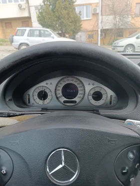 Mercedes-Benz E 220, снимка 4