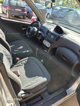 Toyota Yaris verso, снимка 5