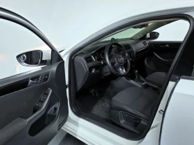 VW Jetta 1.6 TDI BLUEMOTION, снимка 10