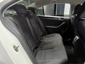 VW Jetta 1.6 TDI BLUEMOTION, снимка 11