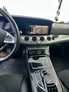 Mercedes-Benz E 220 AMG, DIGITAL, 360CAMERI, AMBIENT, снимка 11