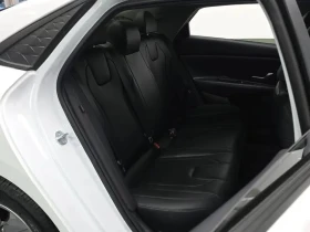 Hyundai Elantra, снимка 11